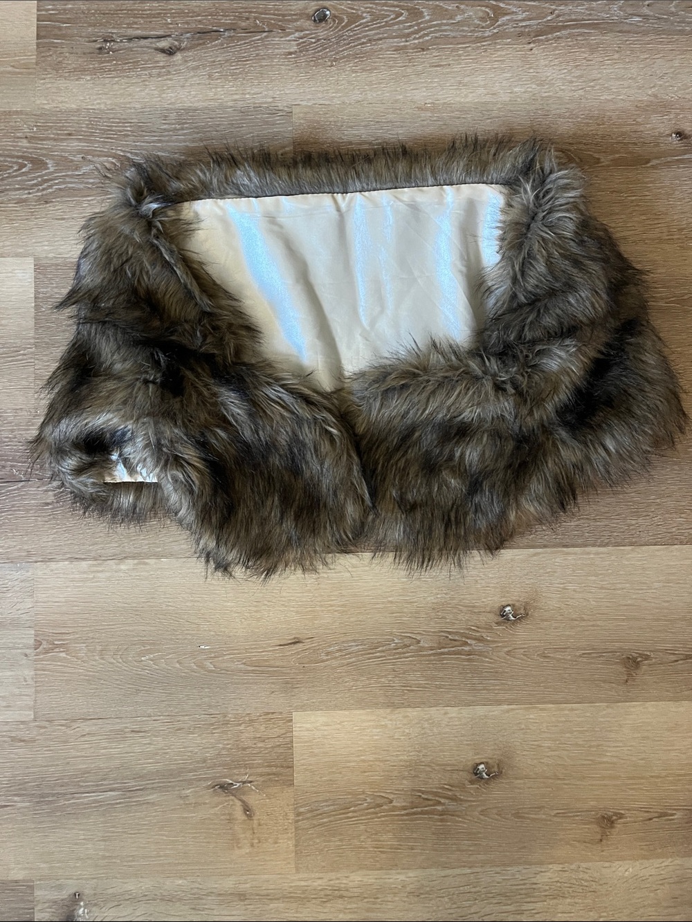 Women’s Faux Fur Shawl